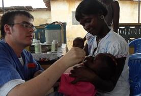 Volontär med barn, ungdomar och äldre : Ghana Volontär med barn, ungdomar och äldre : Ghana
