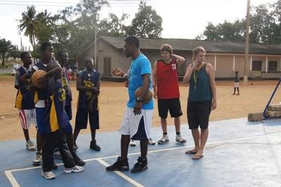 Volontär i Ghana : Volunteer in Ghana: Basketball Volontär i Ghana : Sport