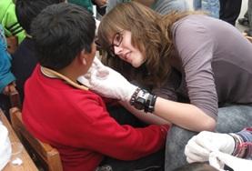 Volontär i Peru : Volunteer in Peru for High School: Medicine Volontär i Peru : Medicin & Hälsa